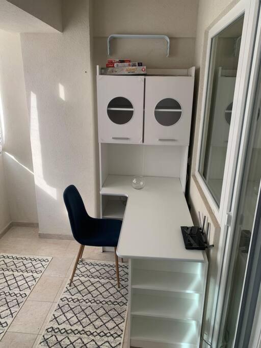 Lovely Bacau 1 Bedroom Apartment Bagian luar foto